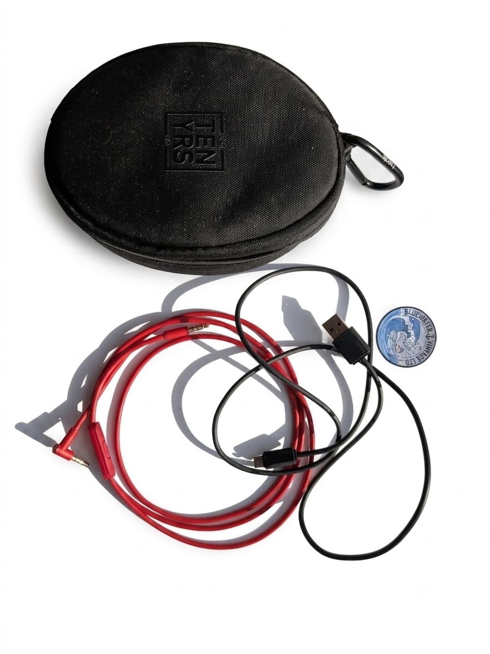 Official Beats by Dre 10th Anniversary Case & Original Cable Bundle